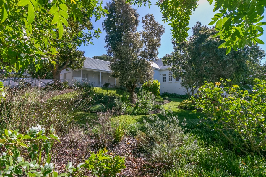 4 Bedroom Property for Sale in Belvidere Estate Western Cape